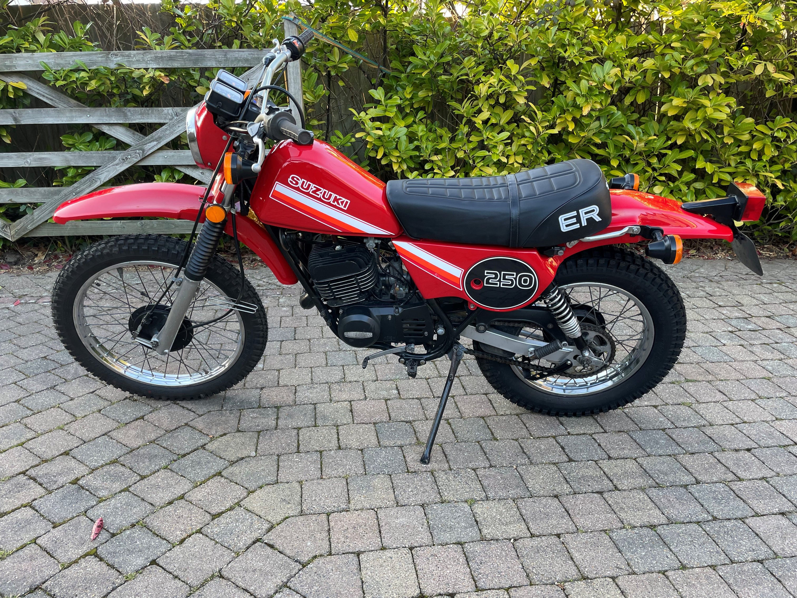Suzuki TS250ERX 1981 – Motobox Classic